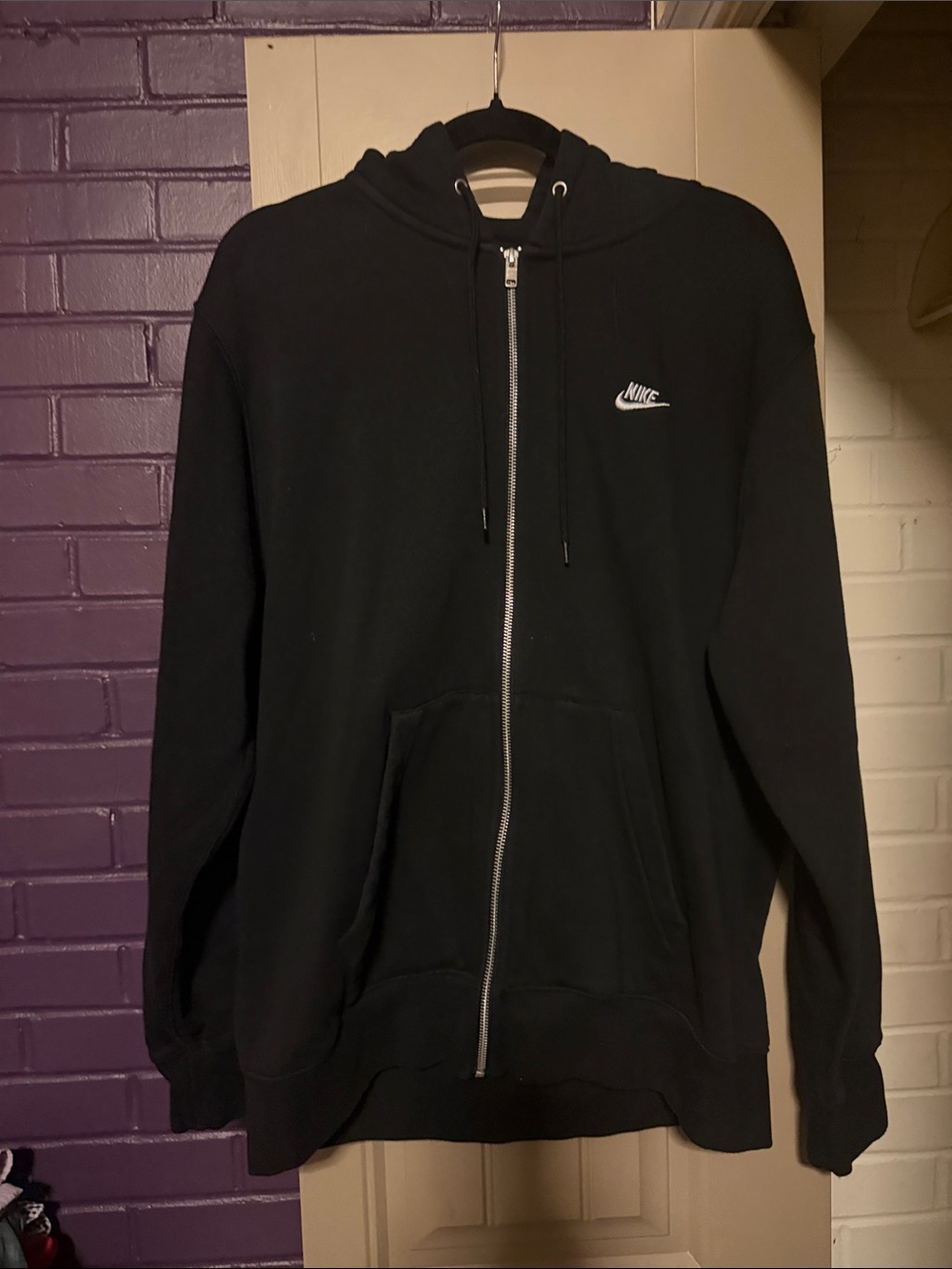 Nike Black Men’s Full-Zip Hoodie with Small Logo